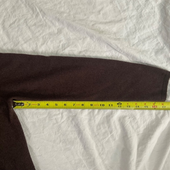 McDuff 100% Cashmere V Neck Sweater (size m) - Picture 6 of 6